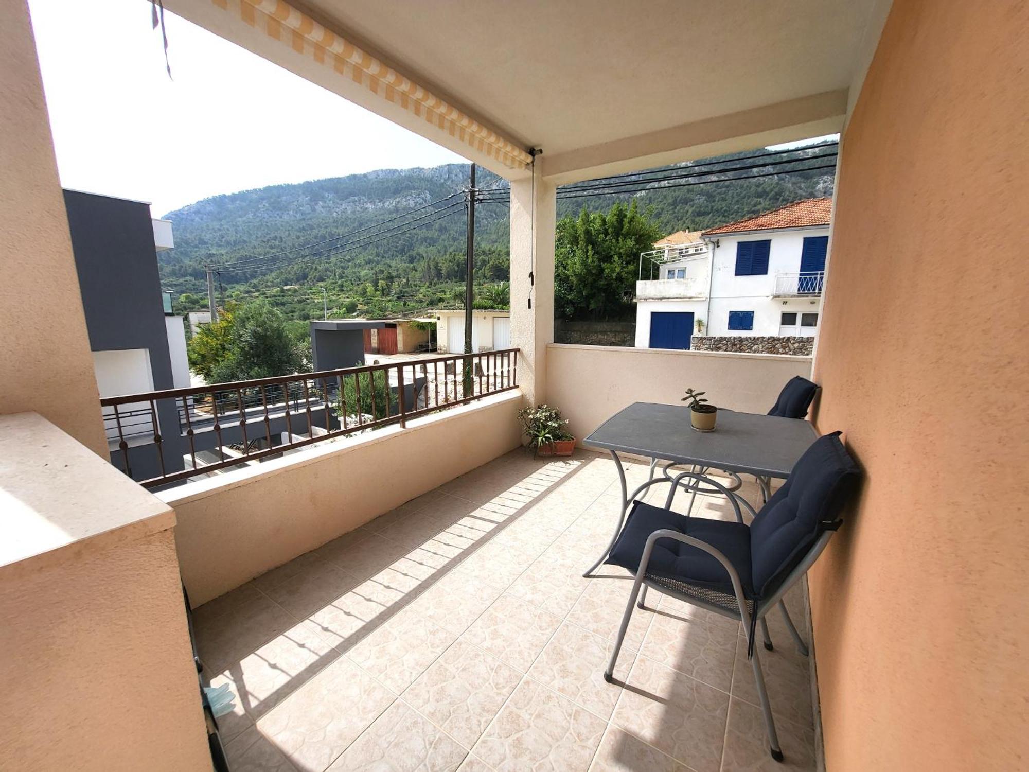 Apartments Vrisnik เยลซา ภายนอก รูปภาพ